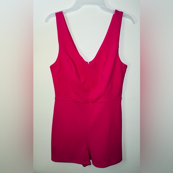 Crystal Sky Women’s Hot Pink Romper! Size Medium. - Picture 1 of 12
